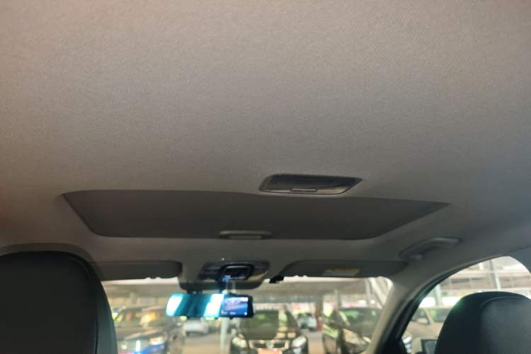 Used Hyundai Elantra 2021 1.5L CVT GLX Elite Edition Headliner