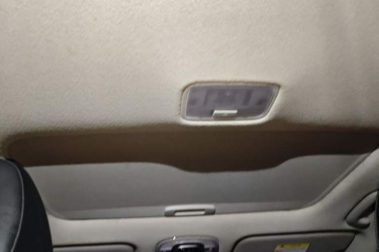 Used Hyundai Elantra 2021 1.5L CVT GLX Elite Edition Headliner