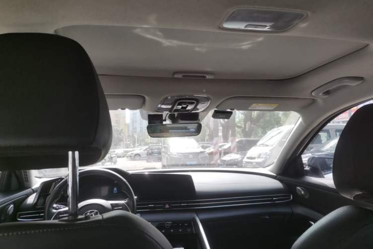 Used Hyundai Elantra 2021 1.5L CVT LUX Prestige Edition Headliner
