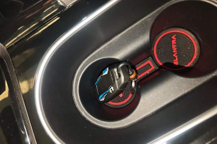 Used Hyundai Elantra 2021 1.5L CVT GLX Elite Edition Interior 1
