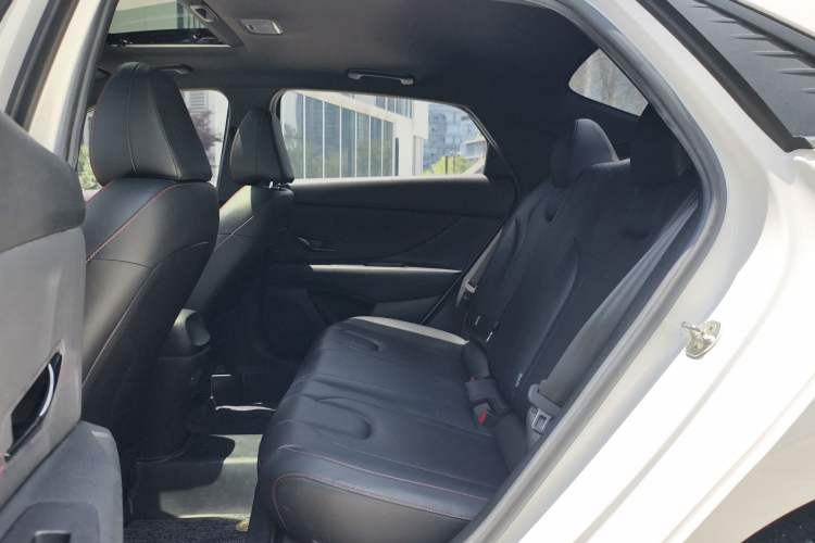 Used Hyundai Elantra 2021 240TGDi DCT LUX Prestige Edition Interior 2
