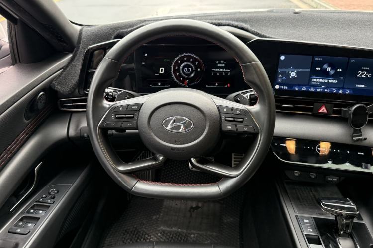 Used Hyundai Elantra 2021 240TGDi DCT LUX Prestige Edition Interior 3