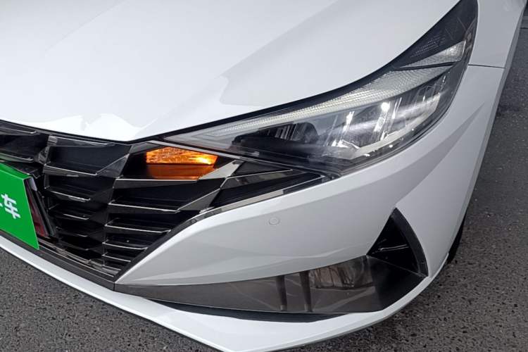 Used Hyundai Elantra 2021 1.5L CVT GLX Elite Edition Left Front Headlight