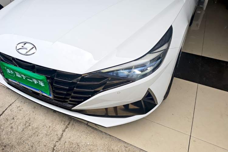 Used Hyundai Elantra 2021 1.5L CVT GLX Elite Edition Left Front Headlight