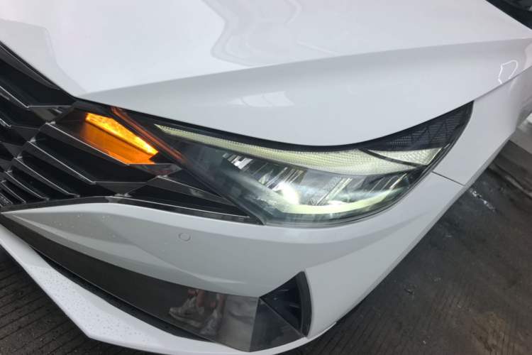Used Hyundai Elantra 2021 1.5L CVT GLX Elite Edition Left Front Headlight
