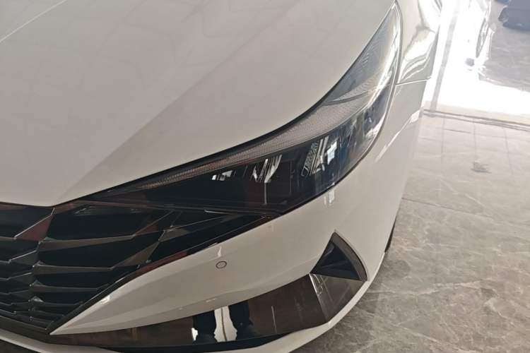 Used Hyundai Elantra 2021 1.5L CVT GLX Elite Edition Left Front Headlight