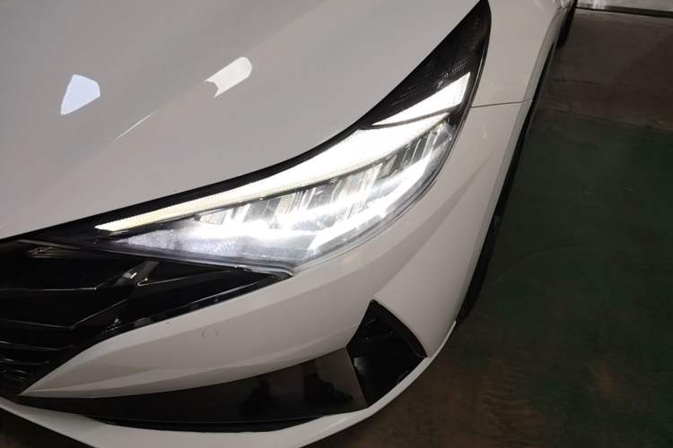 Used Hyundai Elantra 2021 1.5L CVT LUX Prestige Edition Left Front Headlight