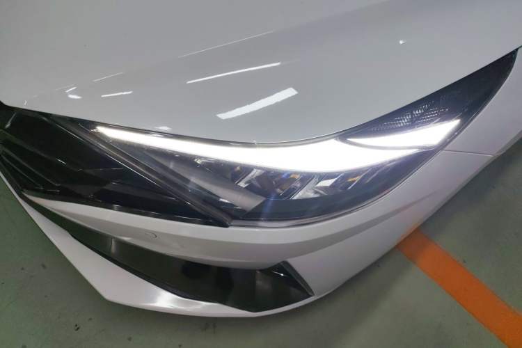 Used Hyundai Elantra 2021 1.5L CVT GLX Elite Edition Left Front Headlight
