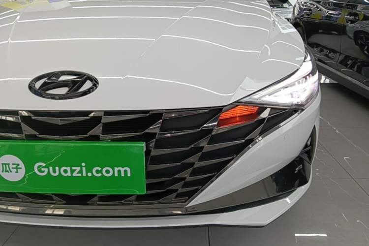 Used Hyundai Elantra 2021 1.5L CVT LUX Prestige Edition Left Front Headlight