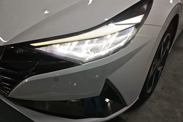 Used Hyundai Elantra 2021 1.5L CVT LUX Prestige Edition Left Front Headlight