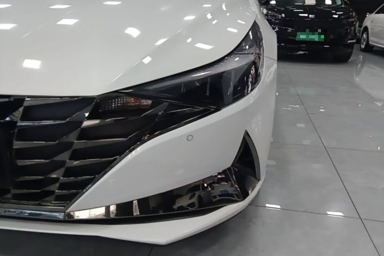 Used Hyundai Elantra 2021 1.5L CVT GLX Elite Edition Left Front Headlight