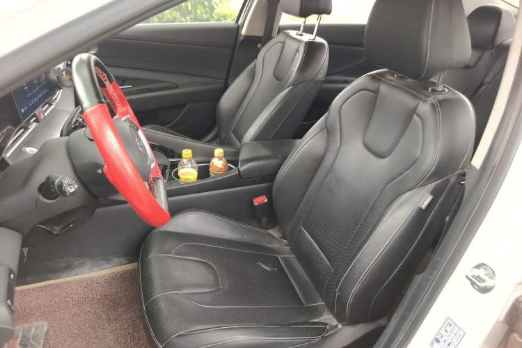 Used Hyundai Elantra 2021 1.5L CVT LUX Prestige Edition Left Front Seat