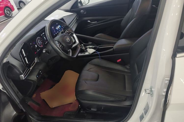 Used Hyundai Elantra 2021 1.5L CVT LUX Prestige Edition Left Front Seat
