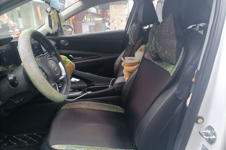 Used Hyundai Elantra 2021 1.5L CVT LUX Prestige Edition Left Front Seat