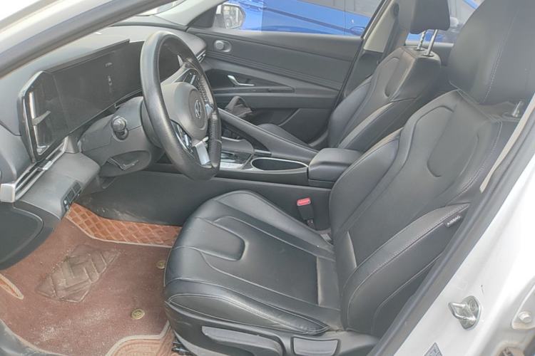 Used Hyundai Elantra 2021 1.5L CVT GLX Elite Edition Left Front Seat