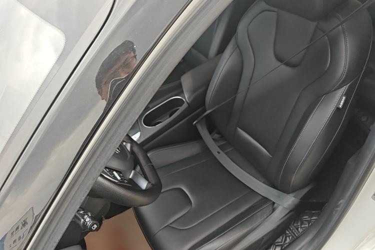 Used Hyundai Elantra 2021 1.5L CVT LUX Prestige Edition Left Front Seat
