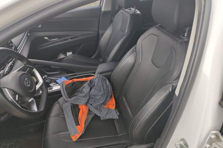 Used Hyundai Elantra 2021 1.5L CVT GLX Elite Edition Left Front Seat