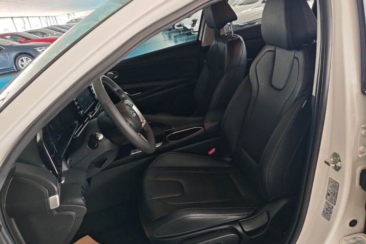 Used Hyundai Elantra 2021 1.5L CVT GLX Elite Edition Left Front Seat