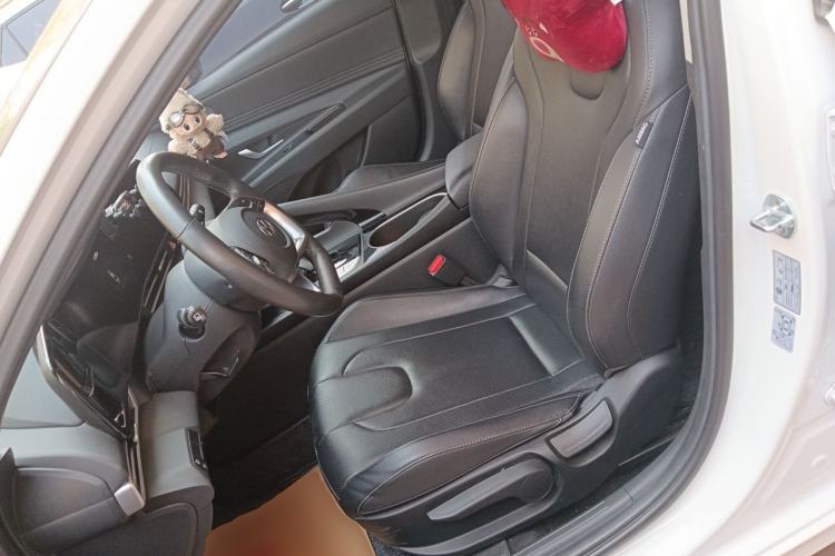 Used Hyundai Elantra 2021 1.5L CVT LUX Prestige Edition Left Front Seat