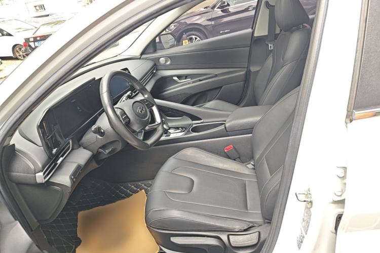 Used Hyundai Elantra 2021 1.5L CVT GLX Elite Edition Left Front Seat