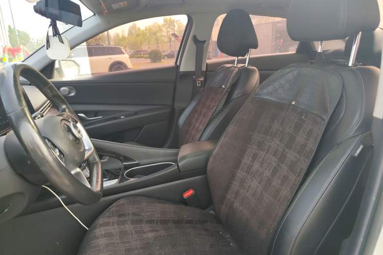 Used Hyundai Elantra 2021 1.5L CVT GLX Elite Edition Left Front Seat