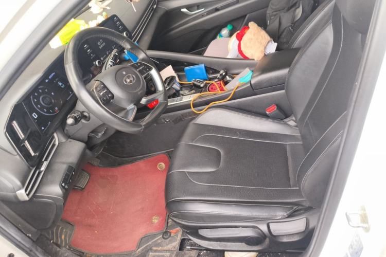 Used Hyundai Elantra 2021 1.5L CVT GLX Elite Edition Left Front Seat