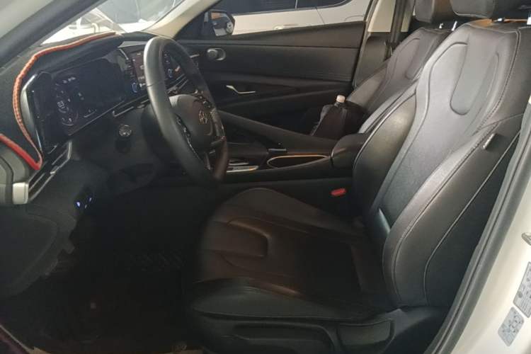 Used Hyundai Elantra 2021 1.5L CVT GLX Elite Edition Left Front Seat