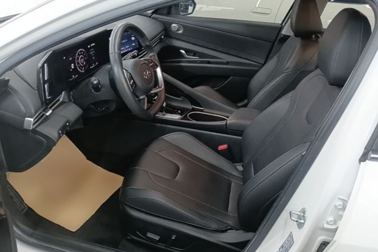 Used Hyundai Elantra 2021 1.5L CVT LUX Prestige Edition Left Front Seat