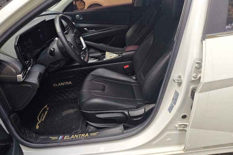 Used Hyundai Elantra 2021 1.5L CVT GLX Elite Edition Left Front Seat
