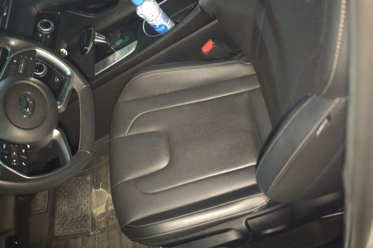 Used Hyundai Elantra 2021 1.5L CVT GLX Elite Edition Left Front Seat