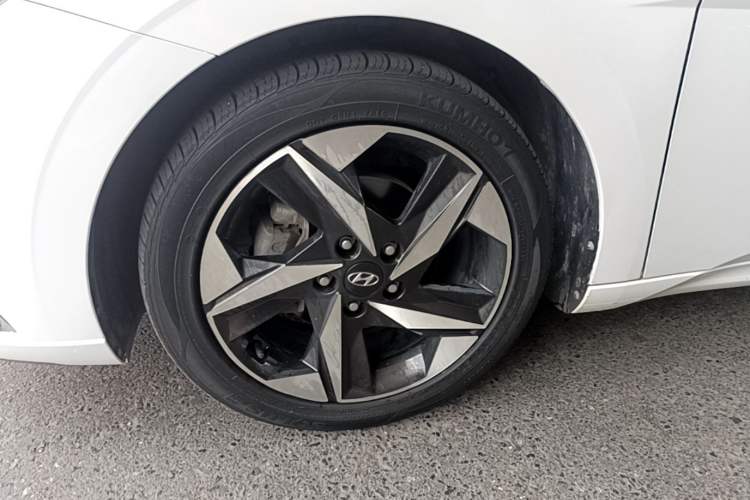 Used Hyundai Elantra 2021 1.5L CVT GLX Elite Edition Left Front Wheel Hub