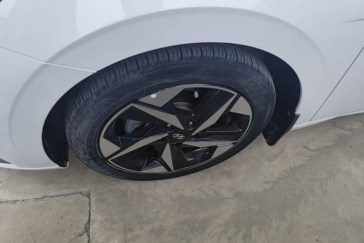 Used Hyundai Elantra 2021 240TGDi DCT GLX Elite Edition Left Front Wheel Hub