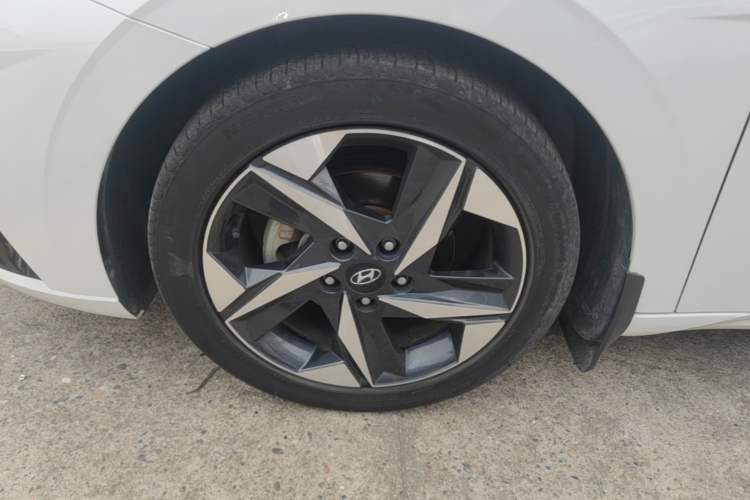 Used Hyundai Elantra 2021 1.5L CVT GLX Elite Edition Left Front Wheel Hub