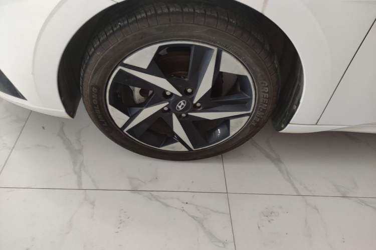 Used Hyundai Elantra 2021 1.5L CVT GLX Elite Edition Left Front Wheel Hub