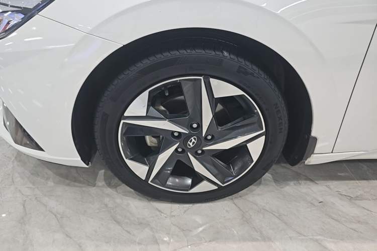 Used Hyundai Elantra 2021 1.5L CVT TOP Flagship Edition Left Front Wheel Hub