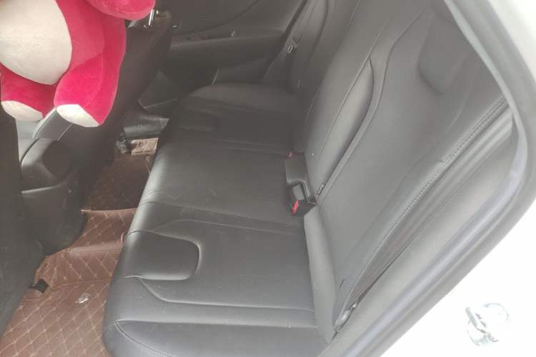 Used Hyundai Elantra 2021 1.5L CVT LUX Prestige Edition Left Rear Seat