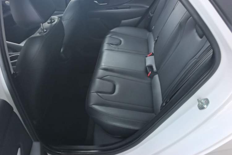 Used Hyundai Elantra 2021 1.5L CVT GLX Elite Edition Left Rear Seat