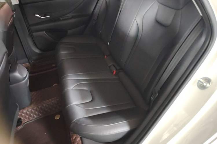Used Hyundai Elantra 2021 1.5L CVT LUX Prestige Edition Left Rear Seat
