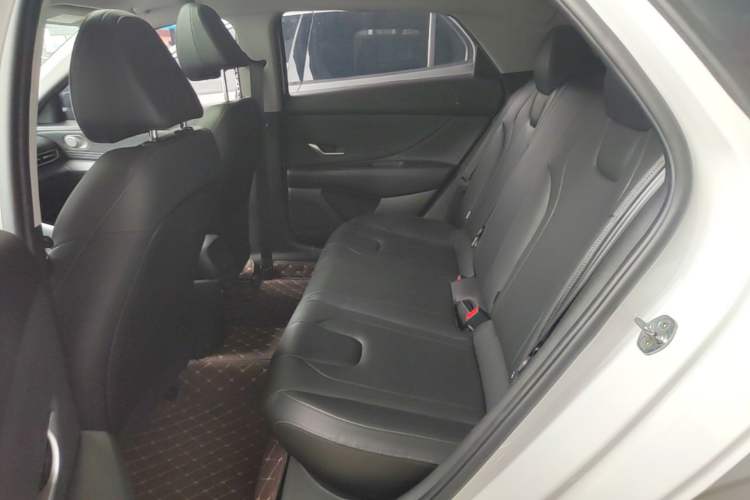 Used Hyundai Elantra 2021 1.5L CVT LUX Prestige Edition Left Rear Seat