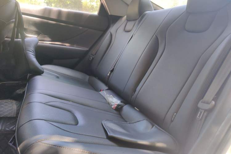 Used Hyundai Elantra 2021 1.5L CVT LUX Prestige Edition Left Rear Seat