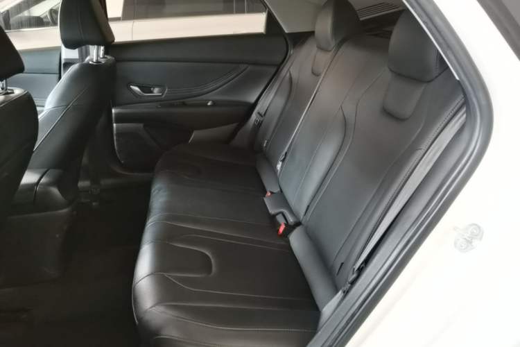 Used Hyundai Elantra 2021 1.5L CVT LUX Prestige Edition Left Rear Seat