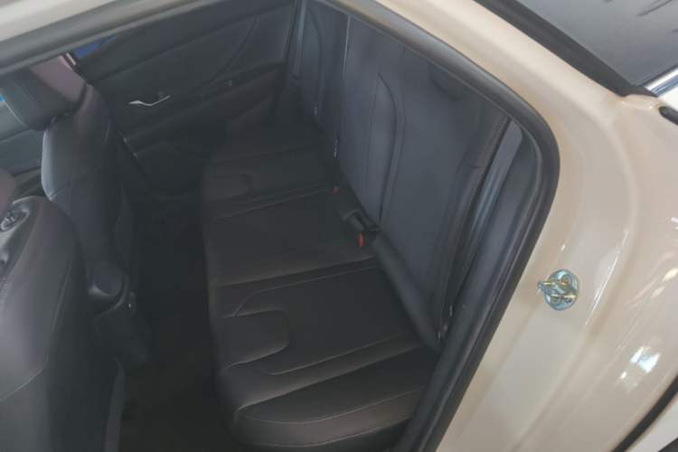 Used Hyundai Elantra 2021 1.5L CVT LUX Prestige Edition Left Rear Seat