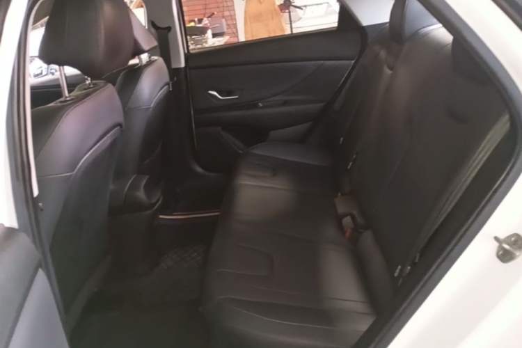 Used Hyundai Elantra 2021 1.5L CVT LUX Prestige Edition Left Rear Seat