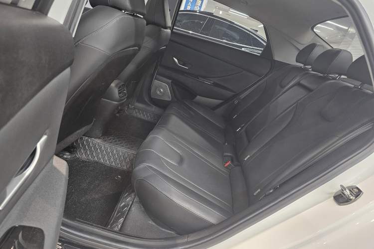 Used Hyundai Elantra 2021 1.5L CVT TOP Flagship Edition Left Rear Seat