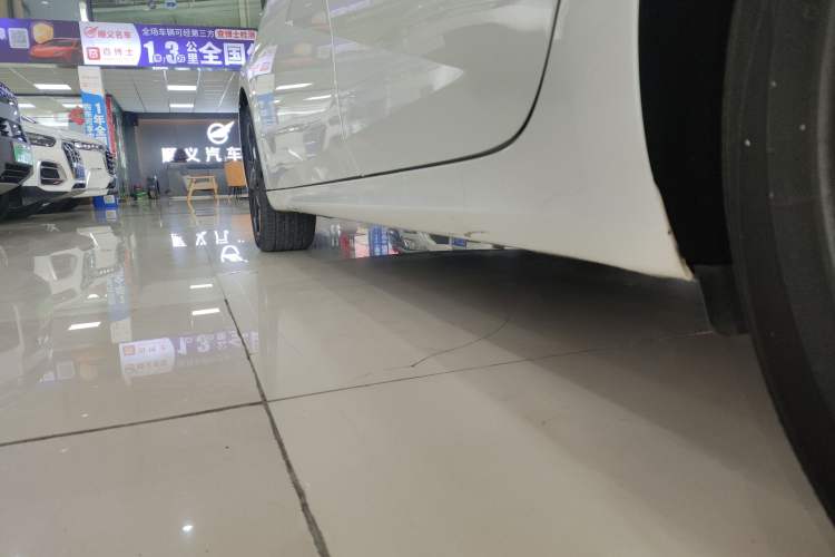 Used Hyundai Elantra 2021 1.5L CVT LUX Prestige Edition Left Side Sill