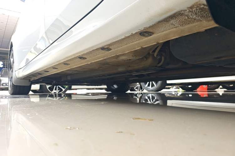 Used Hyundai Elantra 2021 1.5L CVT GLX Elite Edition Left Side Sill