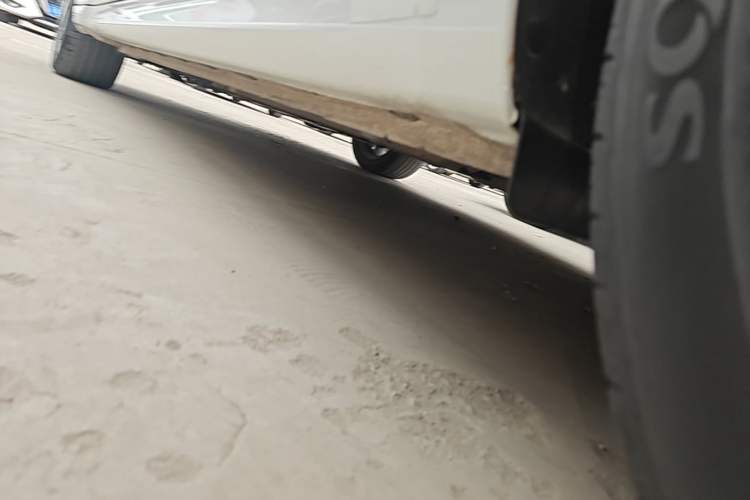 Used Hyundai Elantra 2021 1.5L CVT LUX Prestige Edition Left Side Sill