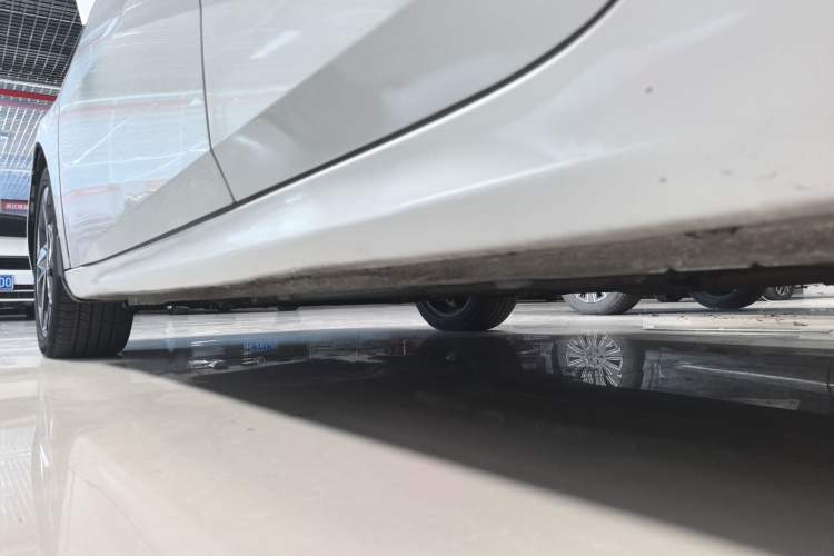 Used Hyundai Elantra 2021 240TGDi DCT LUX Prestige Edition Left Side Sill