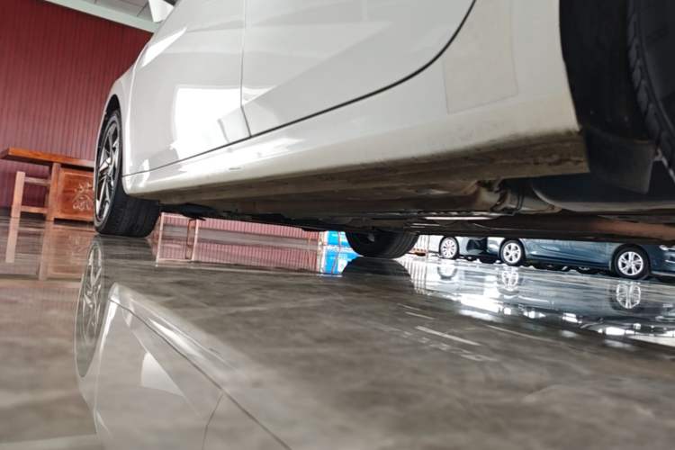 Used Hyundai Elantra 2021 1.5L CVT GLX Elite Edition Left Side Sill
