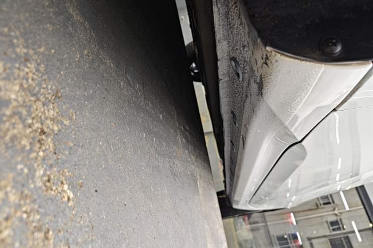 Used Hyundai Elantra 2021 1.5L CVT GLX Elite Edition Left Side Sill